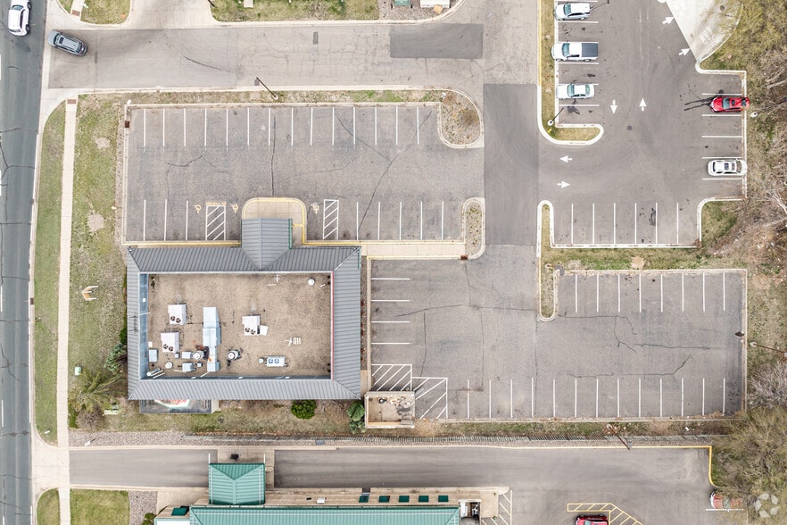 More Photos Of 3565 NW Northdale Blvd, Minneapolis Restaurant For Sale