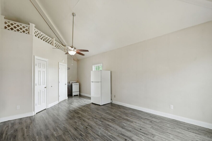 More Photos Of 4325 Casino Center Dr, Robinsonville Apartments For Sale