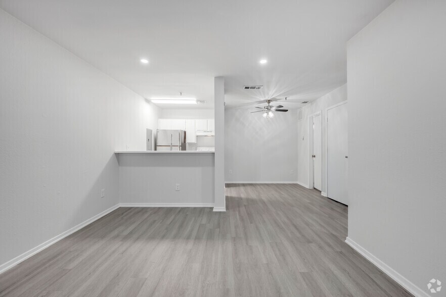 More Photos Of 2315 Moser Ave, Dallas Apartments For Sale