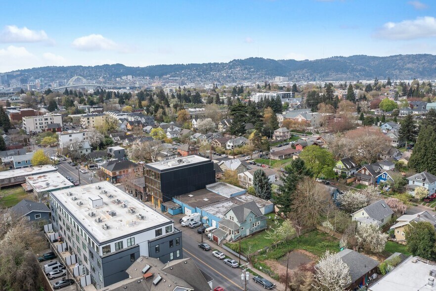 More Photos Of 4729 N Albina St, Portland Warehouse For Sale