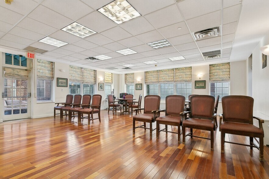 More Photos Of 3 Lehman Ter, Yonkers Congregate Senior Housing For Sale