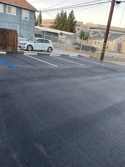 More Photos Of 2520 L St, Bakersfield Medical For Lease