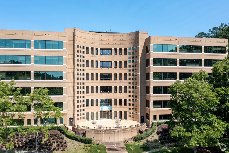 More Photos Of 2000 International Park Dr, Birmingham Office For Sale