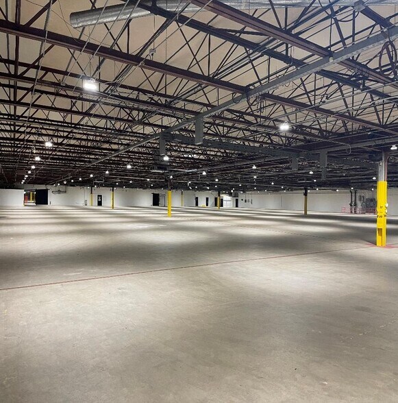 More Photos Of 231 E 13th St, Waynesboro Distribution For Lease