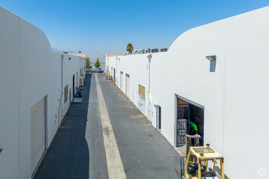 More Photos Of 31887 Corydon Rd, Lake Elsinore Warehouse For Lease