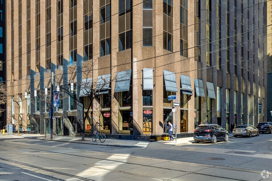 More Photos Of 18 King St E, Toronto Office For Lease