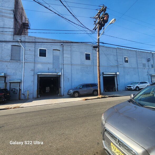 More Photos Of 301-309 Mount Pleasant Ave, Newark Warehouse For Lease