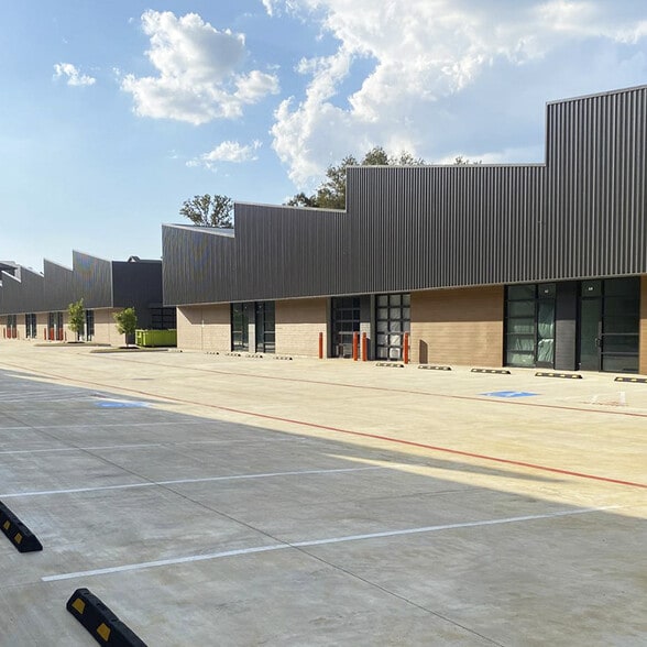 More Photos Of 33109 Forest West St, Magnolia Unknown For Lease