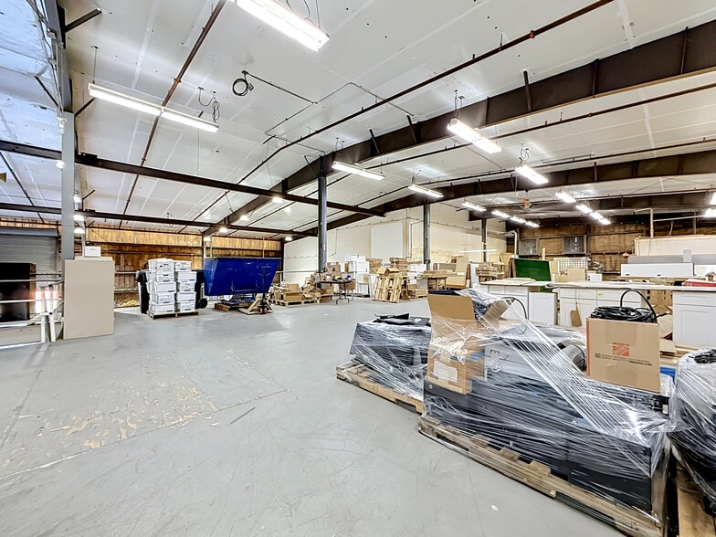 More Photos Of 4677 118th Ave N, Clearwater Manufacturing For Sale