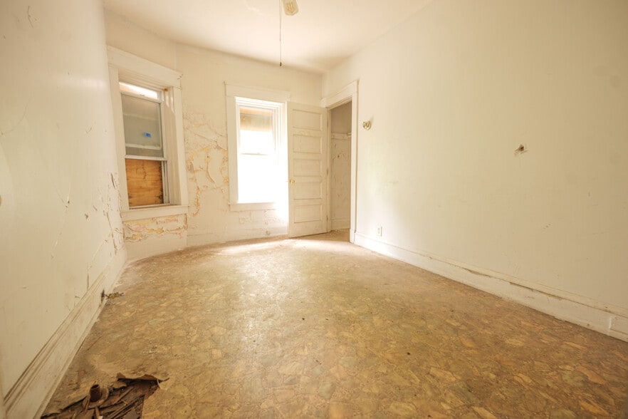More Photos Of 1780 E 89th St, Cleveland Apartments For Sale