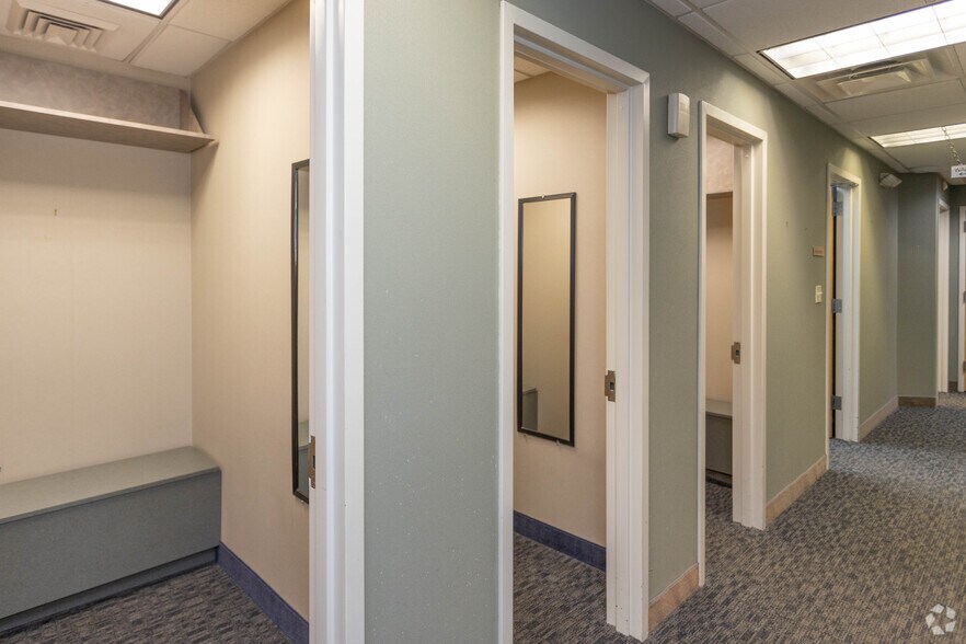 More Photos Of 55 Veterans Memorial Hwy, Commack Medical For Lease