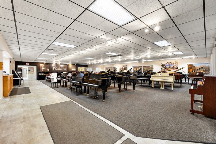 More Photos Of 2184 S Telegraph Rd, Bloomfield Hills Freestanding For Lease