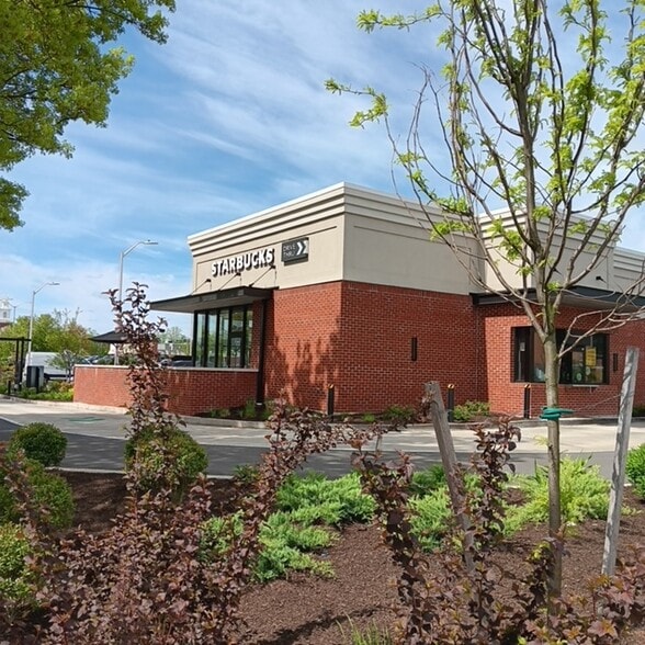 More Photos Of 2100 Dixwell Ave, Hamden Unknown For Lease