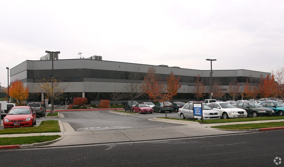 More Photos Of 1065 W LeVoy Dr, Taylorsville Office For Sale