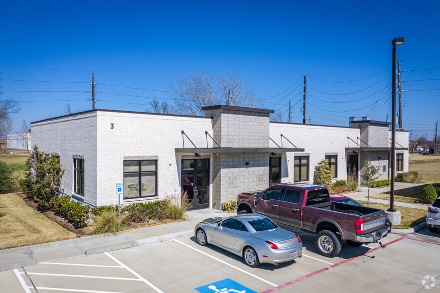 Primary Photo Of 12440 Emily Ct, Sugar Land Office For Lease