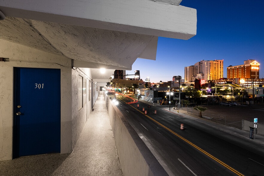 More Photos Of 200 S 8th St, Las Vegas Apartments For Sale