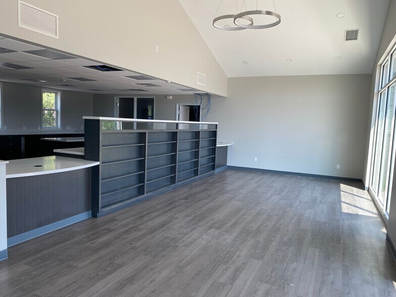 More Photos Of 8083 Vineyard Pky, Kalamazoo Freestanding For Lease