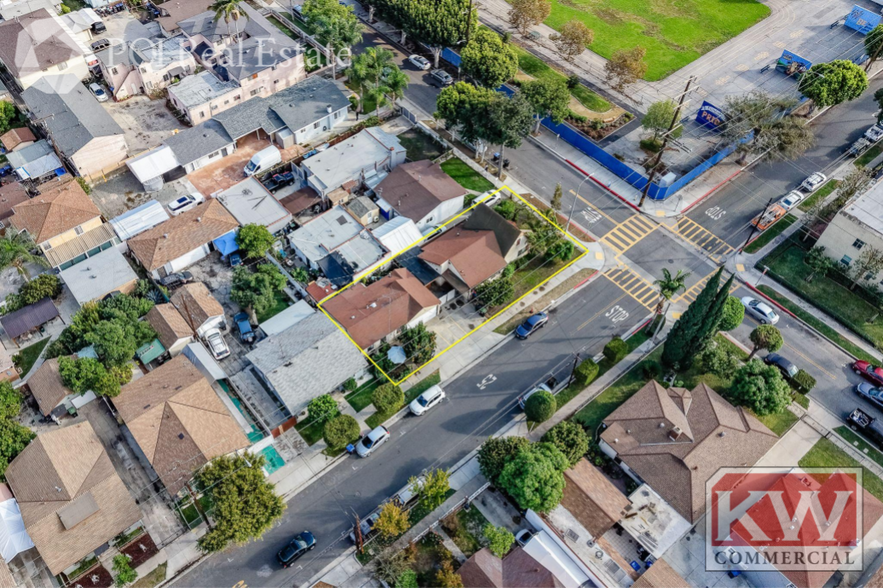 More Photos Of 4101 E 57th St, Maywood Multifamily For Sale
