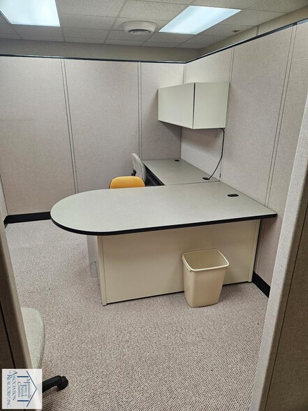 More Photos Of 2611 Riverside Dr, Bassett Office For Sale