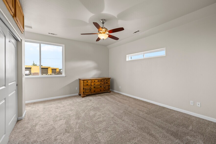 More Photos Of 802 E Vilas Rd, Medford Light Manufacturing For Sale