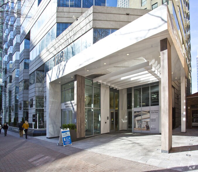 More Photos Of 128 S Tryon St, Charlotte Office For Lease