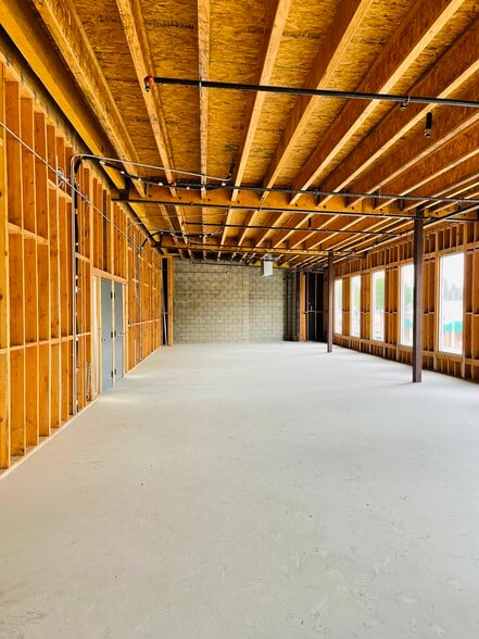 More Photos Of 550 W Garvey Ave, Monterey Park Storefront For Lease