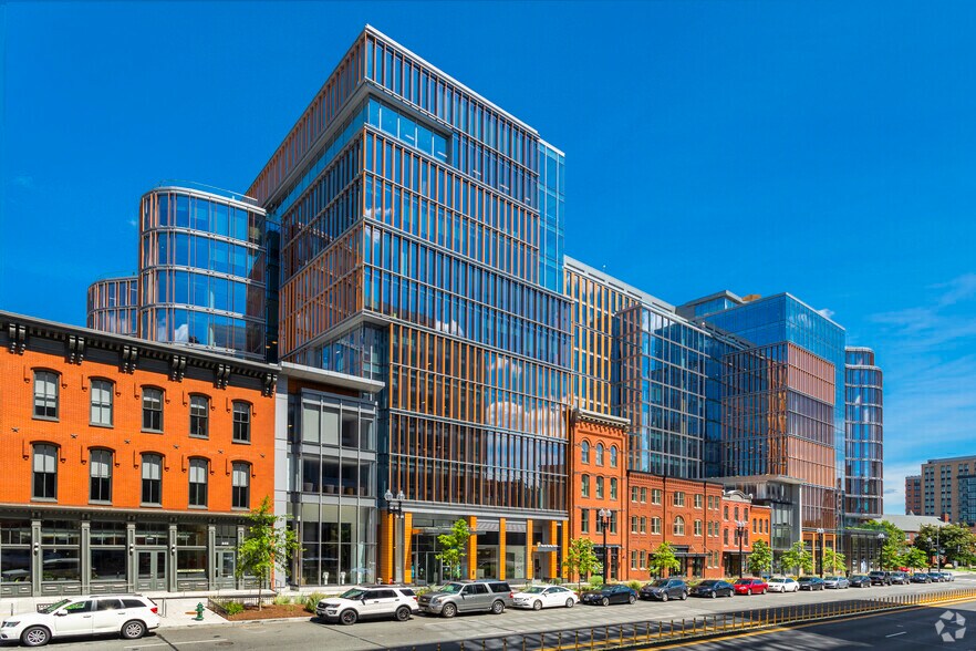 More Photos Of 655 New York Ave NW, Washington Office For Lease