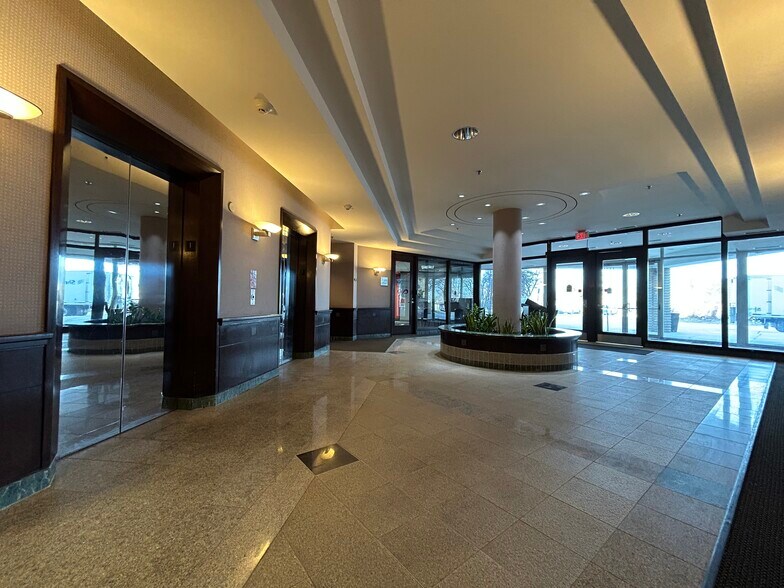 More Photos Of 4801 Southwick Dr, Matteson Medical For Lease