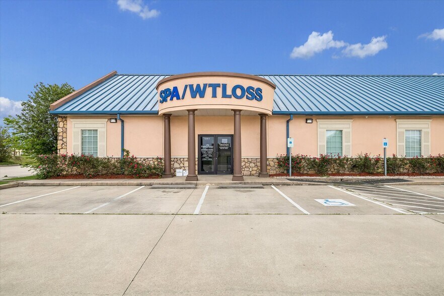 More Photos Of 5119 Fairmont Pky, Pasadena Medical For Lease