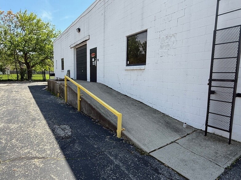 More Photos Of 30 Kinsey Rd, Xenia Light Distribution For Lease