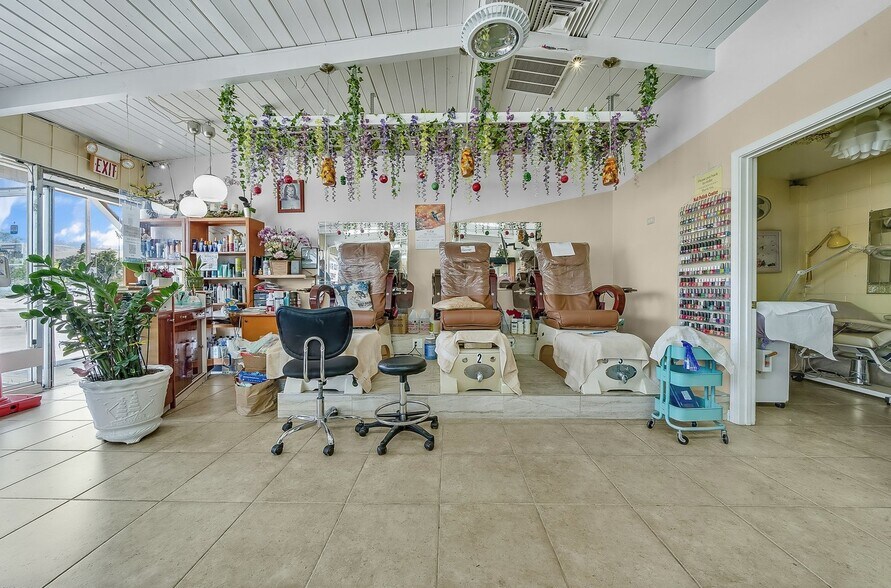 More Photos Of 15028 Hesperian Blvd, San Leandro Freestanding For Sale