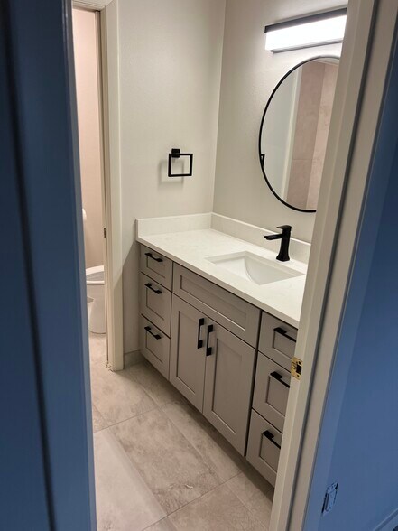 More Photos Of 3700 BENEVA Rd, Sarasota Apartments For Sale