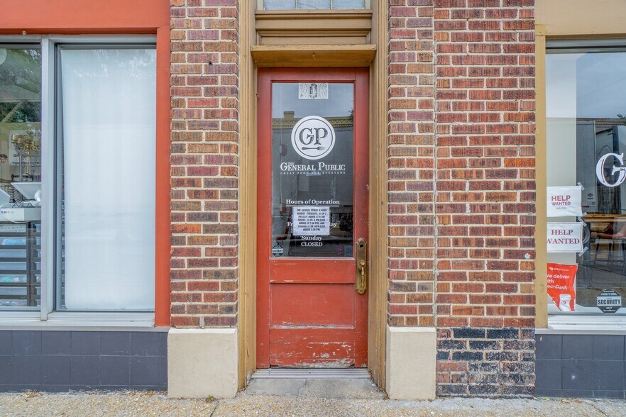 More Photos Of 200-208 E Washington St, Suffolk Apartments For Sale