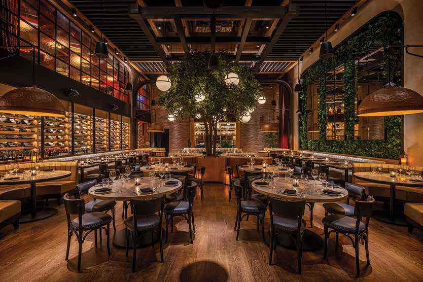 More Photos Of 650 N La Cienega Blvd, West Hollywood Restaurant For Lease