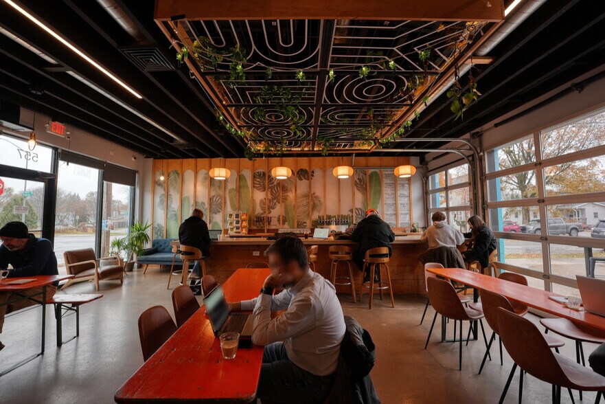 More Photos Of 557 North St, Madison Warehouse For Lease