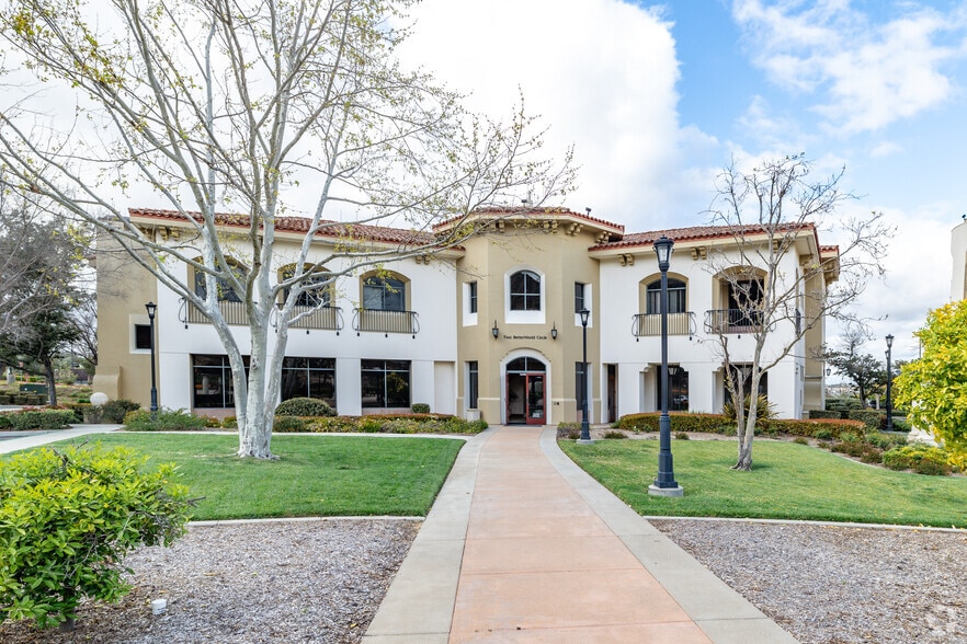 More Photos Of 1 Better World Cir, Temecula Unknown For Lease