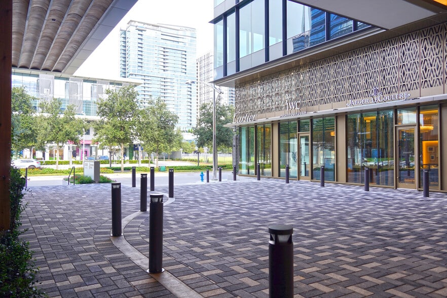 More Photos Of 1801 Post Oak Blvd, Houston Office For Lease