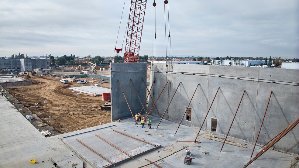 More Photos Of 12551 Telegraph Rd, Santa Fe Springs Unknown For Lease