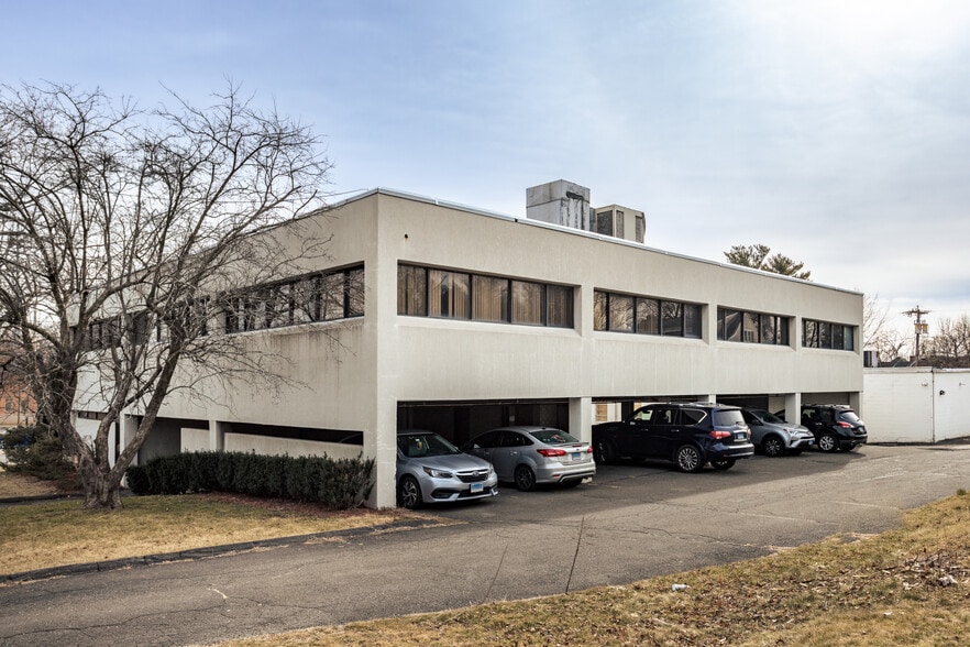 More Photos Of 239 Silas Deane Hwy, Wethersfield Medical For Lease