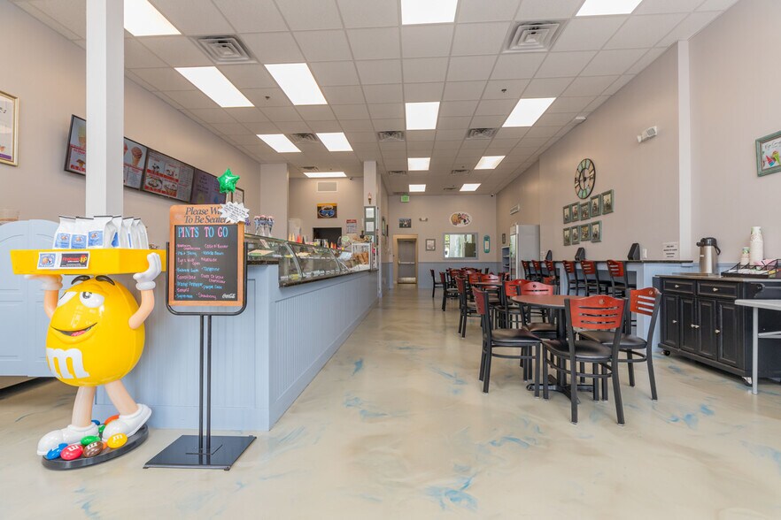 More Photos Of 2219 County Road 220, Middleburg General Retail For Sale