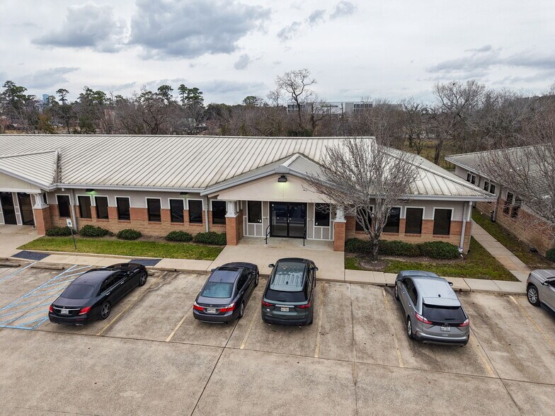 More Photos Of 5751 Blythewood St, Houston Medical For Sale