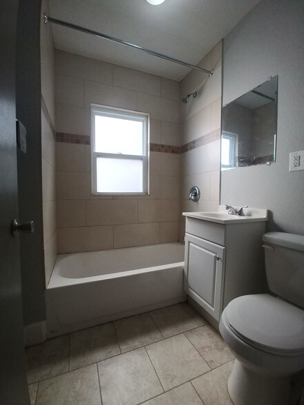 More Photos Of 2708-2710 Benton Blvd, Kansas City Apartments For Sale