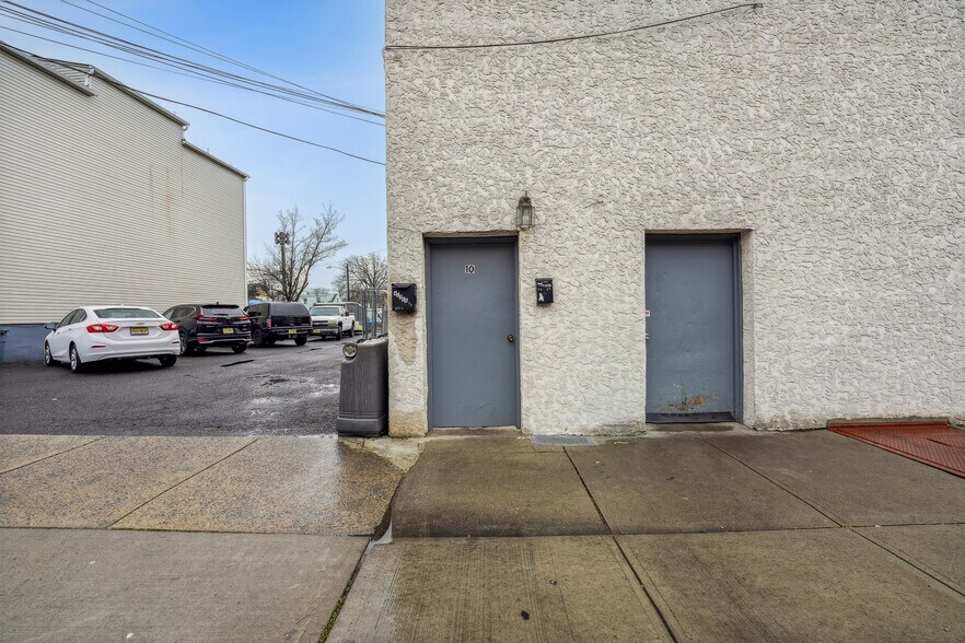 More Photos Of 147 Chestnut St, Roselle Park Storefront Retail Residential For Sale