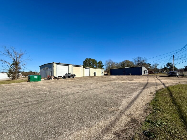 More Photos Of 2031-2033 ELLISVILLE Blvd, Laurel Flex For Sale