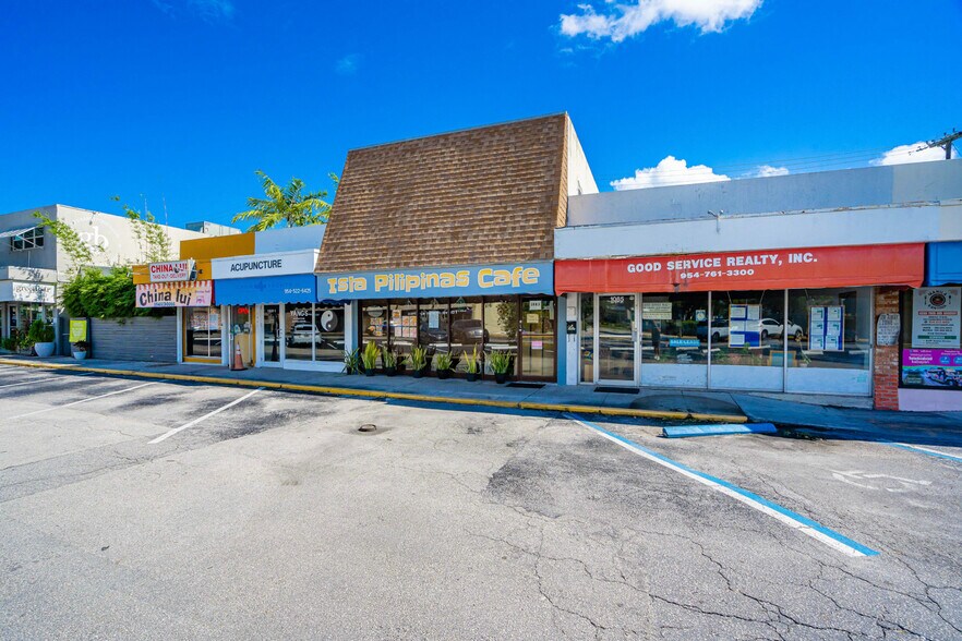 More Photos Of 1083 SE 17th St, Fort Lauderdale Convenience Store For Sale