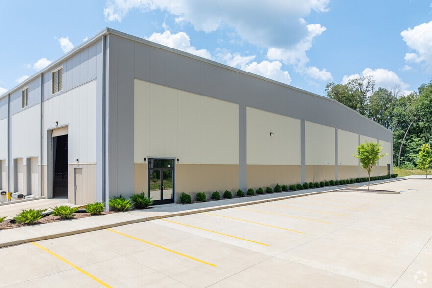 More Photos Of 2139 Logistics Way, Murfreesboro Unknown For Lease