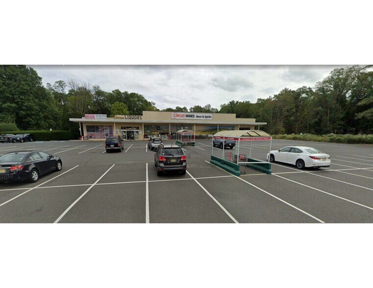 More Photos Of 853 State Route 35, Middletown Freestanding For Lease