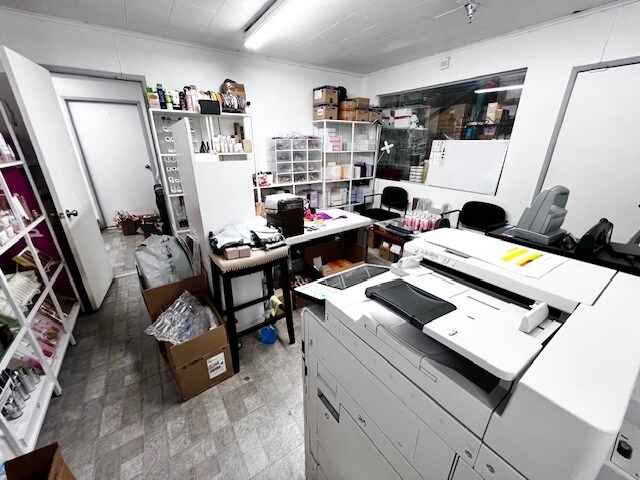 More Photos Of 620 S Clarence St, Los Angeles Manufacturing For Lease