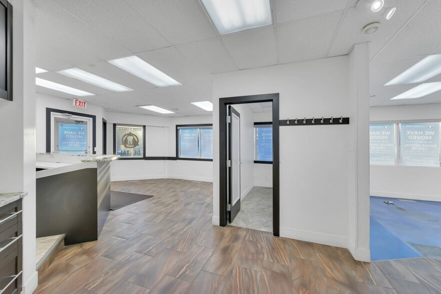 More Photos Of 5116 52 St, Red Deer Storefront Retail Office For Sale