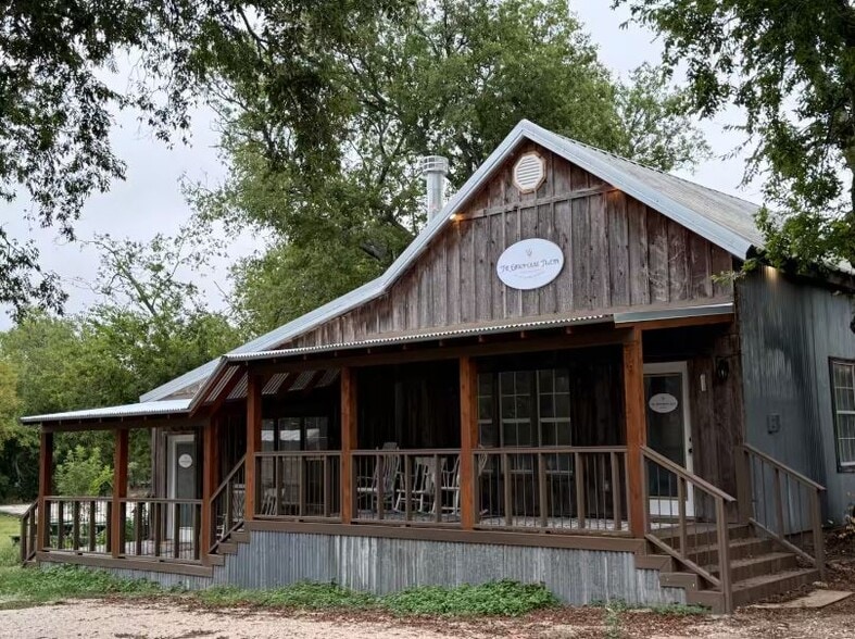 More Photos Of 311 Old Mill Rd, Rhome Restaurant For Sale